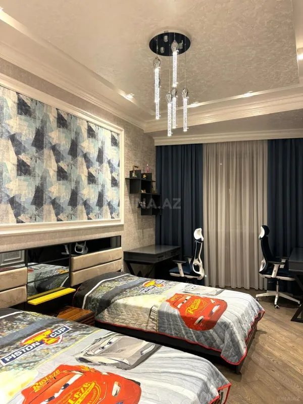 Satılır 4 otaqlı mənzil 170 m²