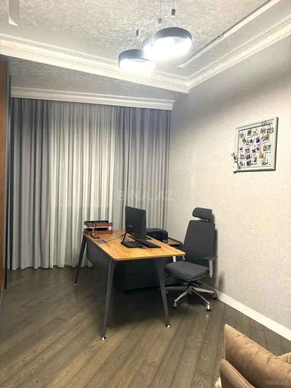 Satılır 4 otaqlı mənzil 170 m²