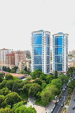 Satılır 4 otaqlı mənzil 170 m²