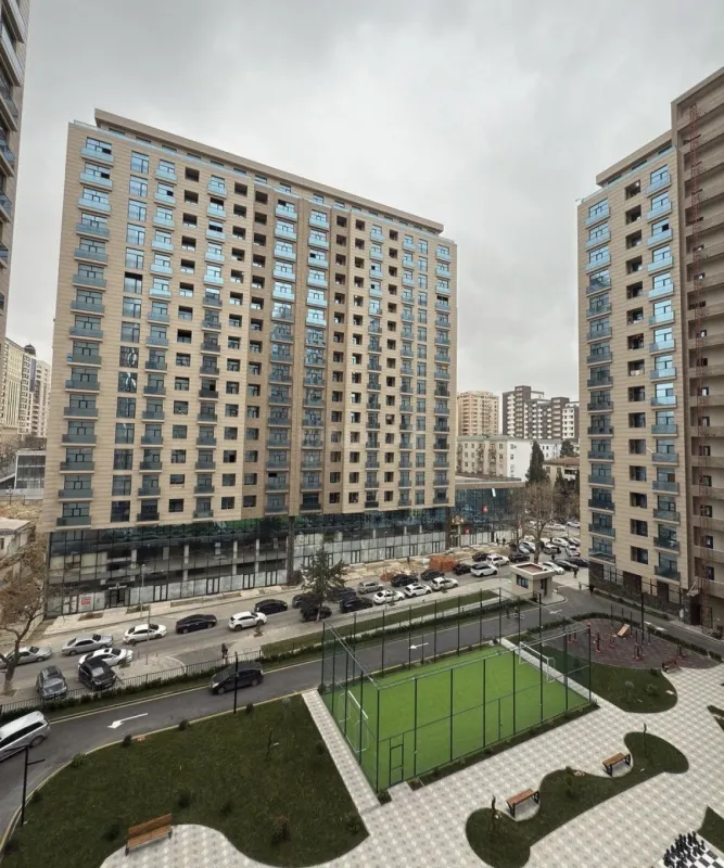 Satılır 3 otaqlı mənzil 121.3 m²