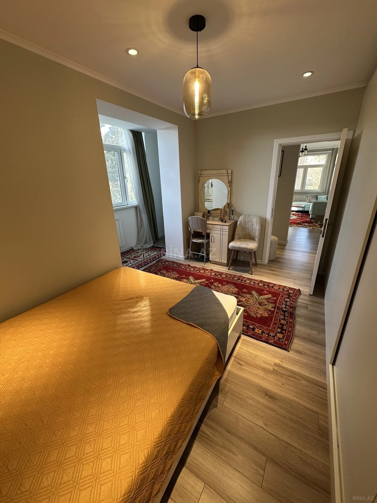 Satılır 2 otaqlı mənzil 85 m²