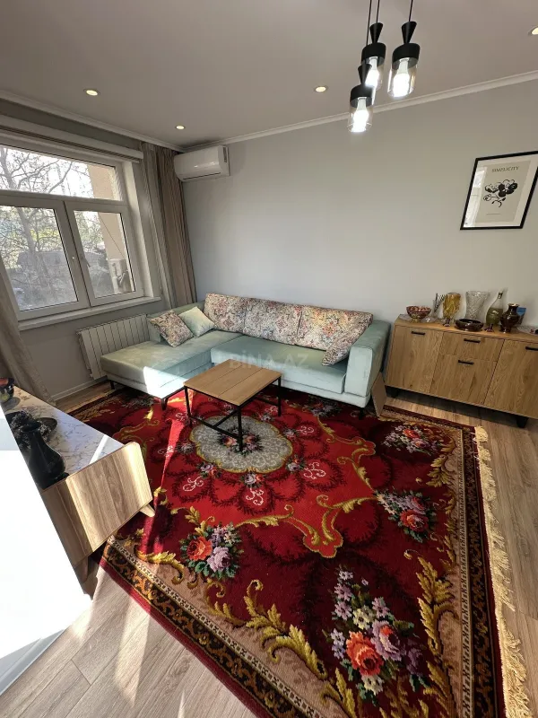 Satılır 2 otaqlı mənzil 85 m²
