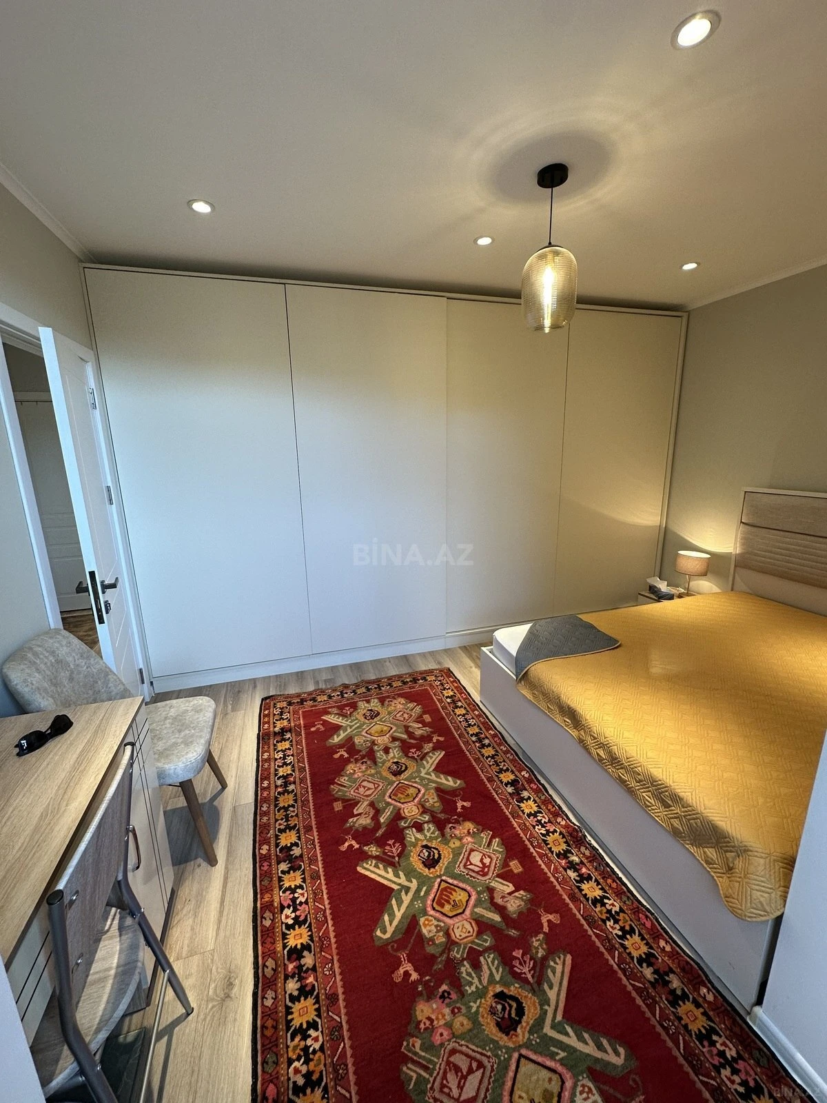 Satılır 2 otaqlı mənzil 85 m²