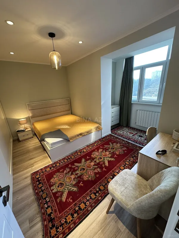 Satılır 2 otaqlı mənzil 85 m²