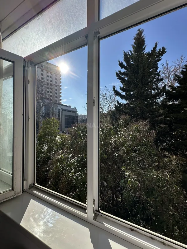 Satılır 2 otaqlı mənzil 85 m²