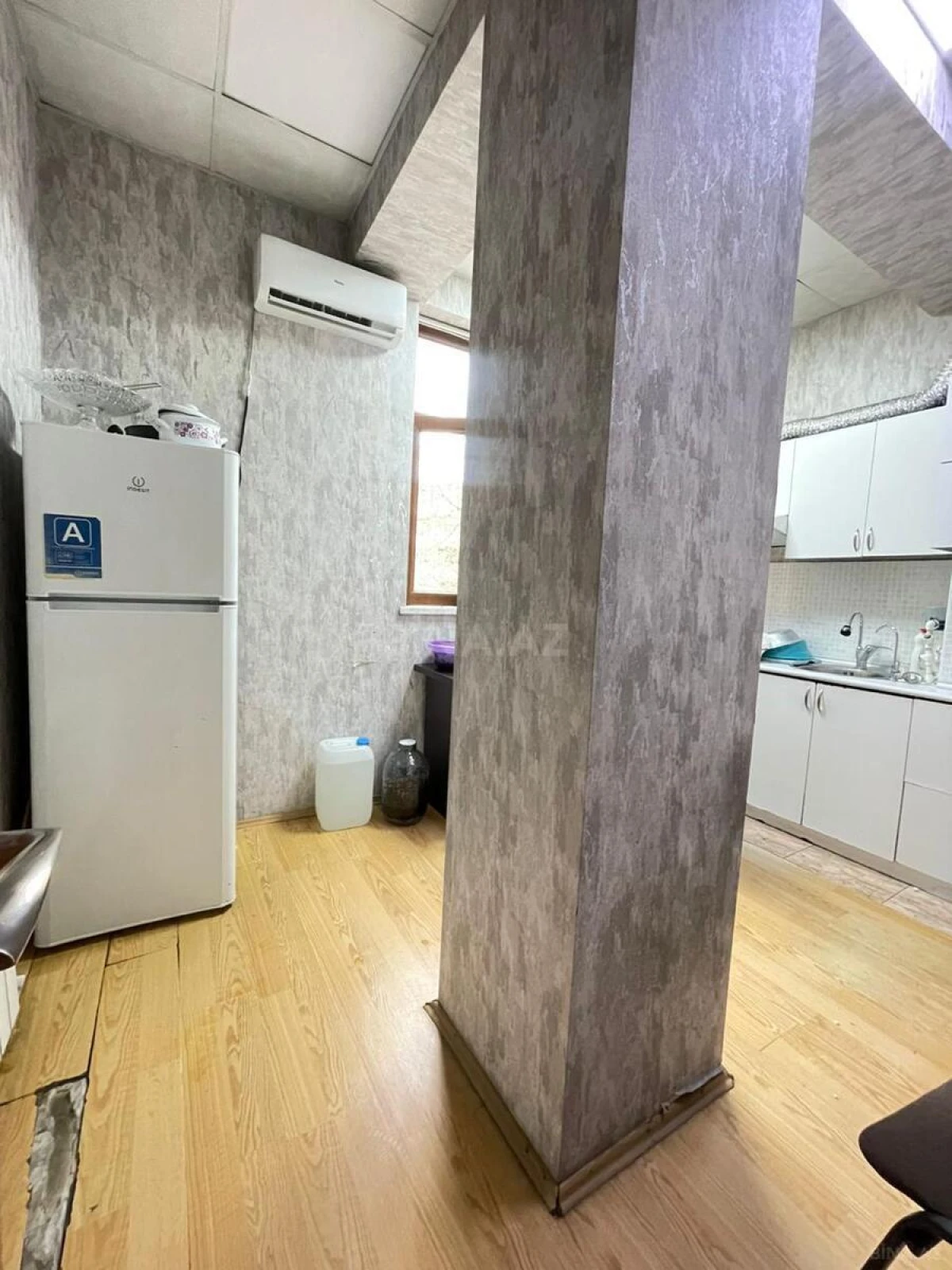 Kirayə verilir 5 otaqlı ofis 220 m²