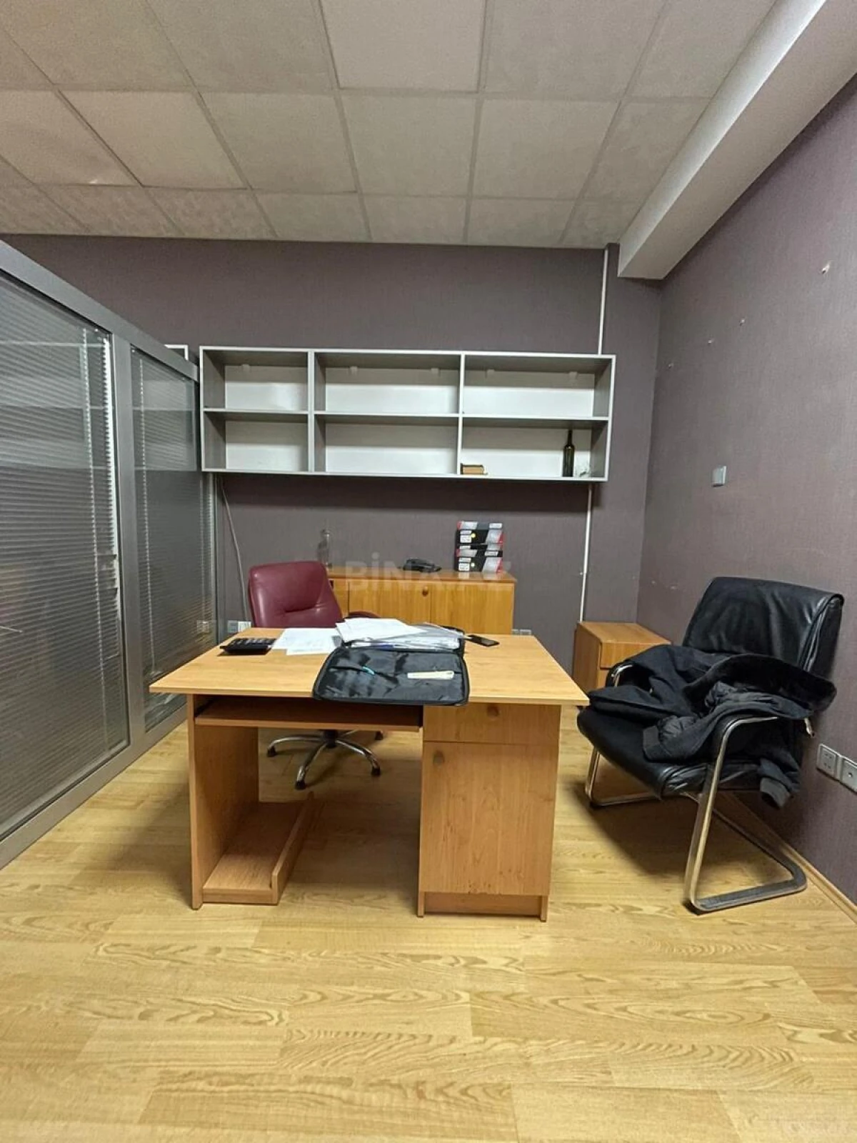 Kirayə verilir 5 otaqlı ofis 220 m²