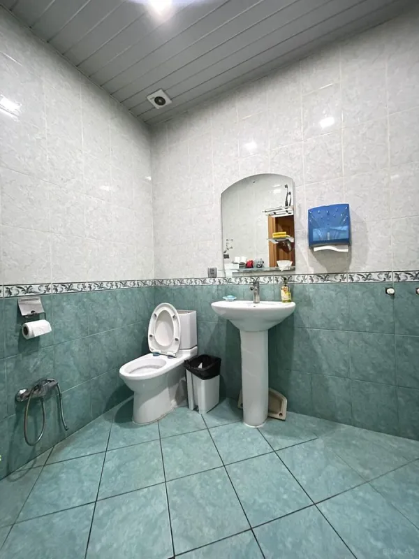 Kirayə verilir 5 otaqlı ofis 220 m²