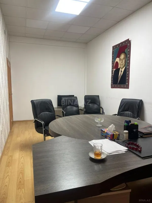 Kirayə verilir 5 otaqlı ofis 220 m²