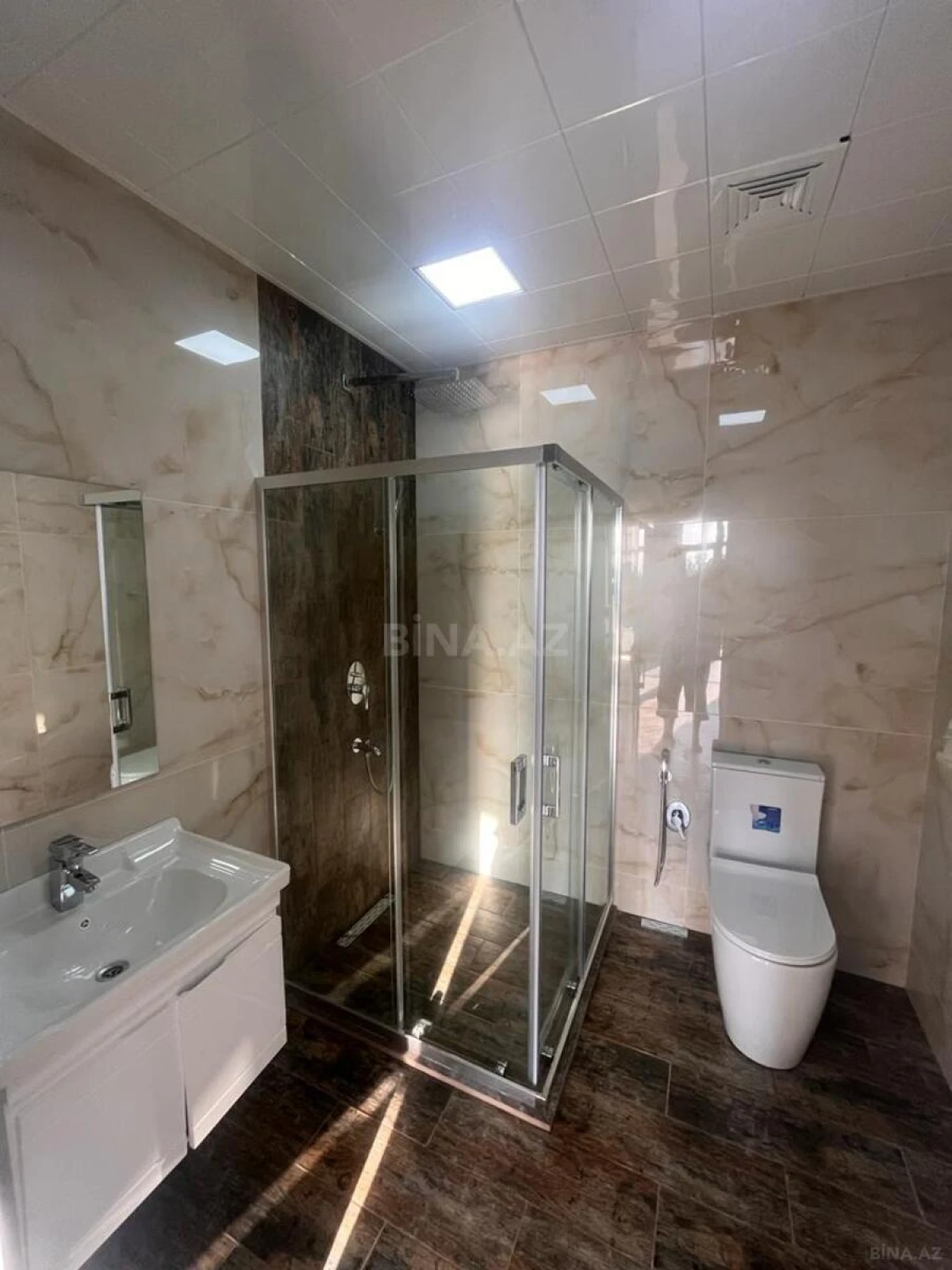 Kirayə verilir 4 otaqlı həyət evi 300 m²