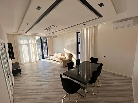 Kirayə verilir 4 otaqlı həyət evi 300 m²