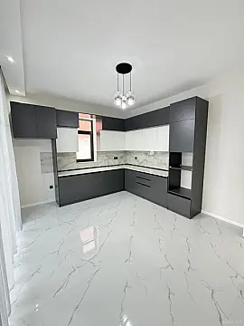 Satılır 4 otaqlı həyət evi 140 m²