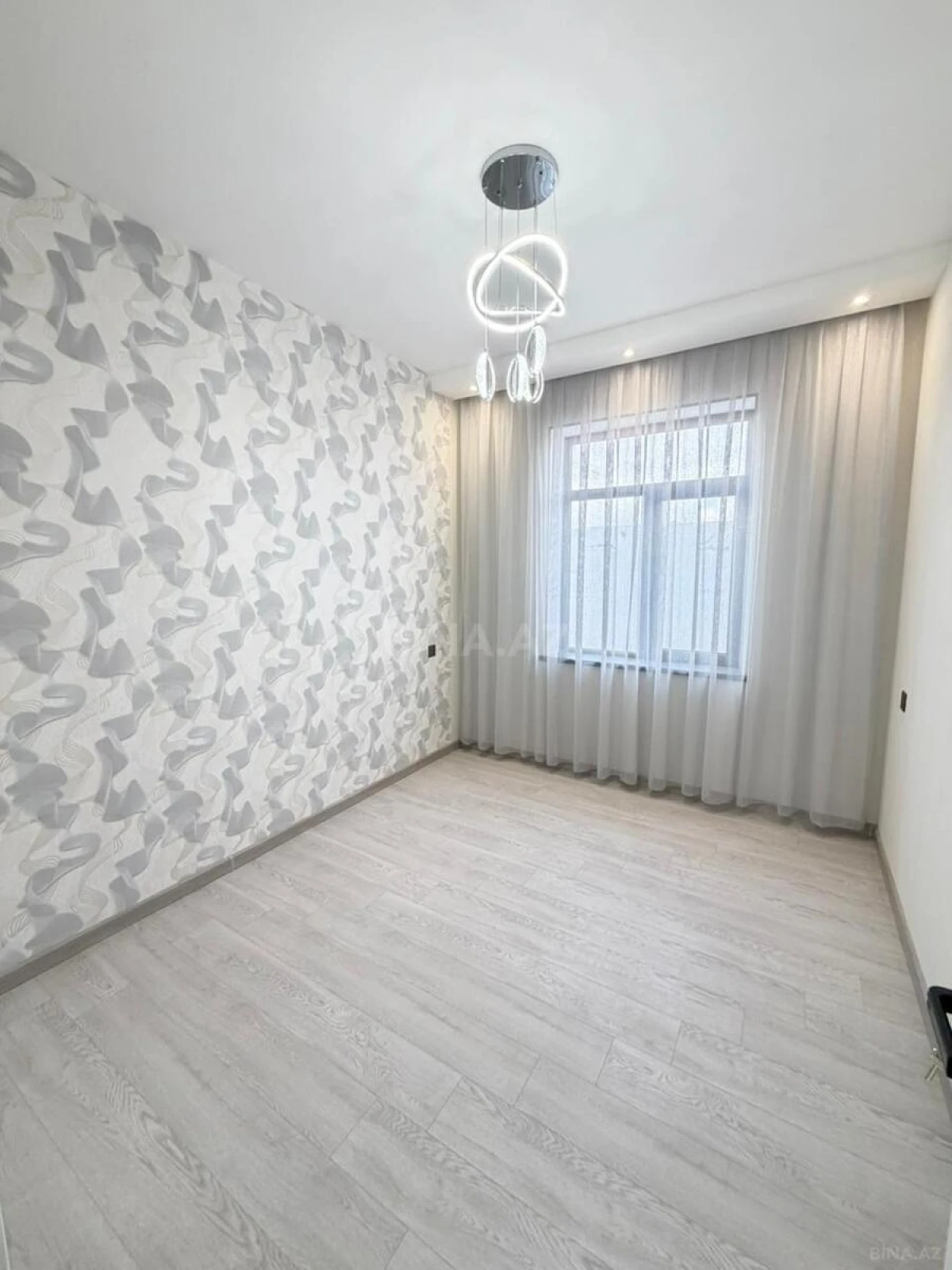 Satılır 4 otaqlı həyət evi 140 m²