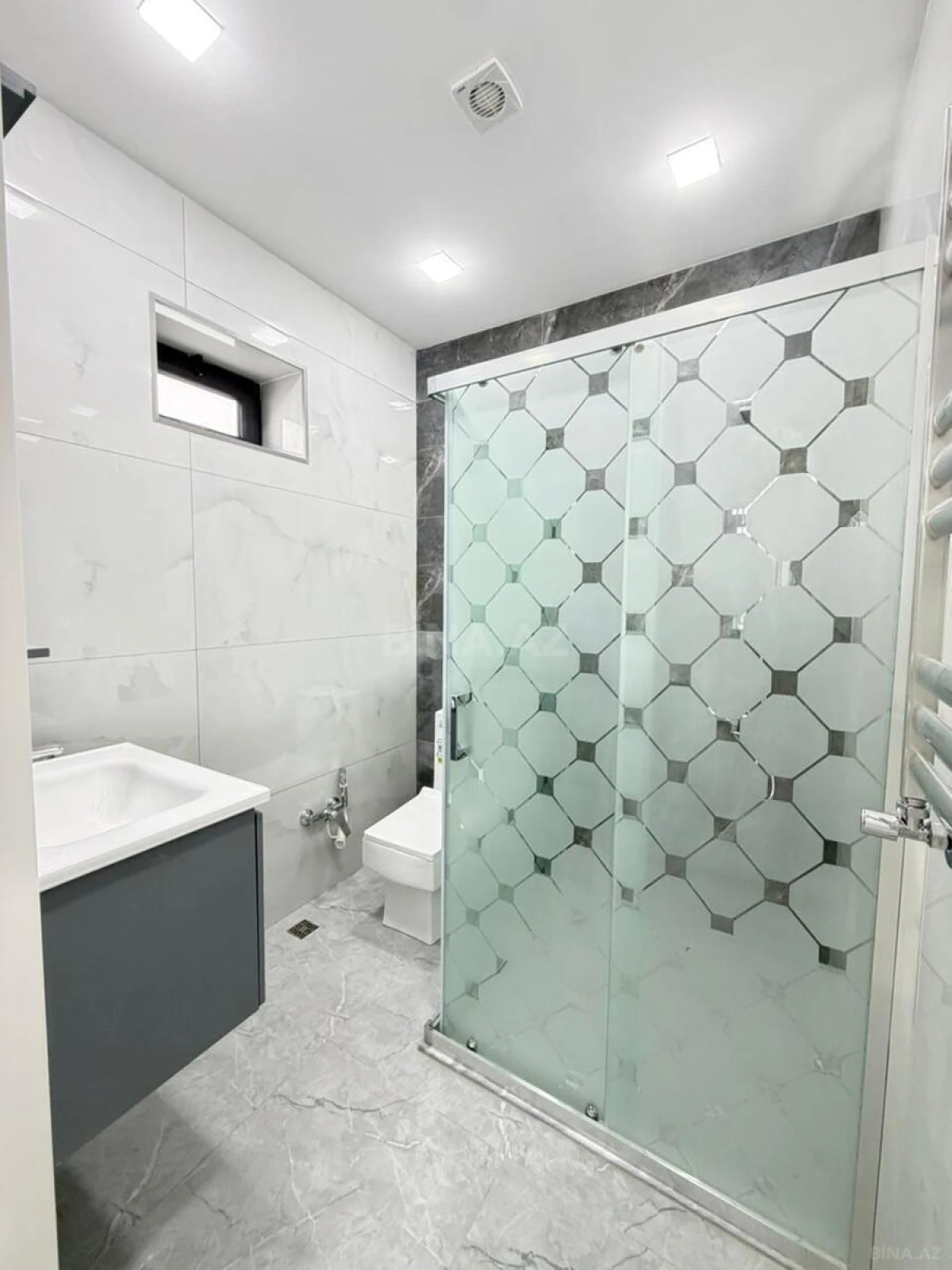 Satılır 4 otaqlı həyət evi 140 m²