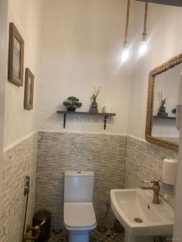 Satılır obyekt 130.5 m²