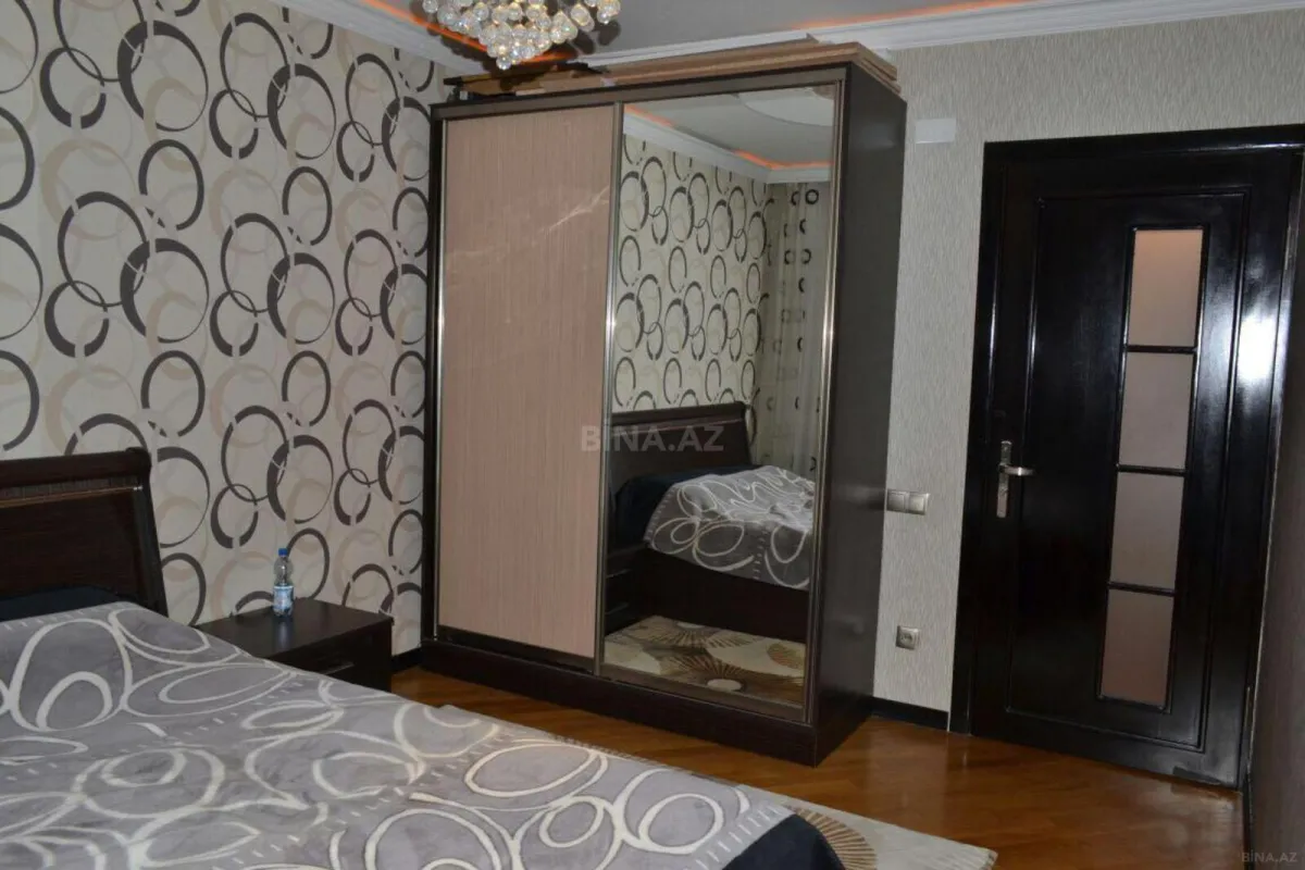 Satılır 4 otaqlı mənzil 98 m²