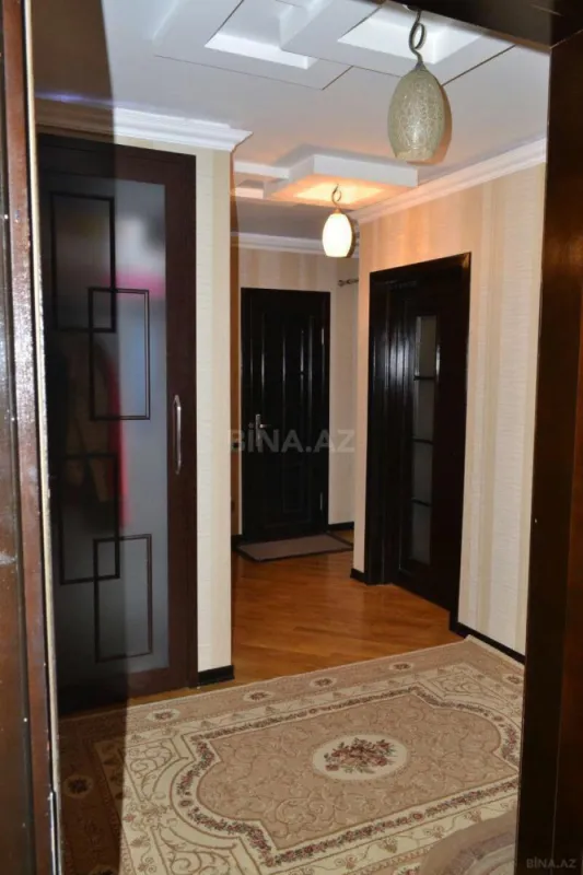 Satılır 4 otaqlı mənzil 98 m²