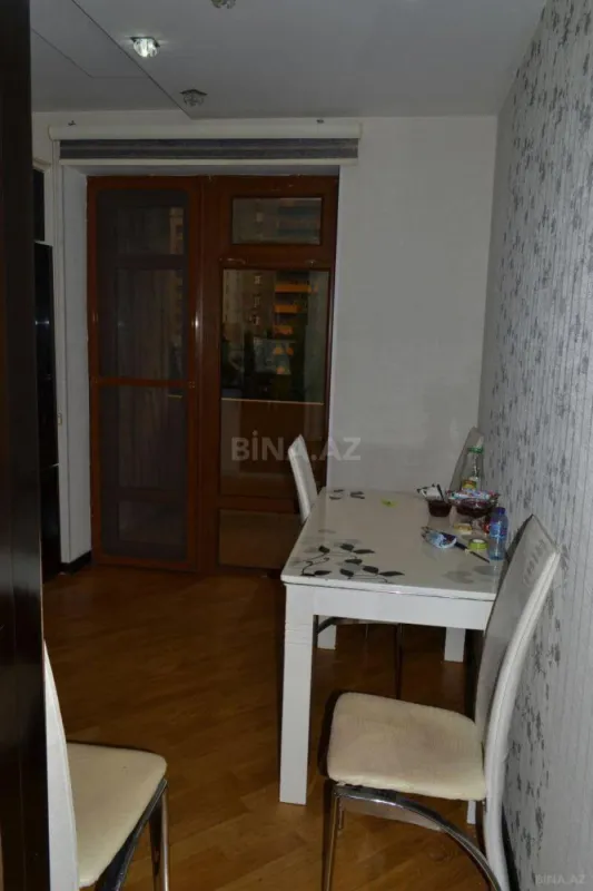Satılır 4 otaqlı mənzil 98 m²