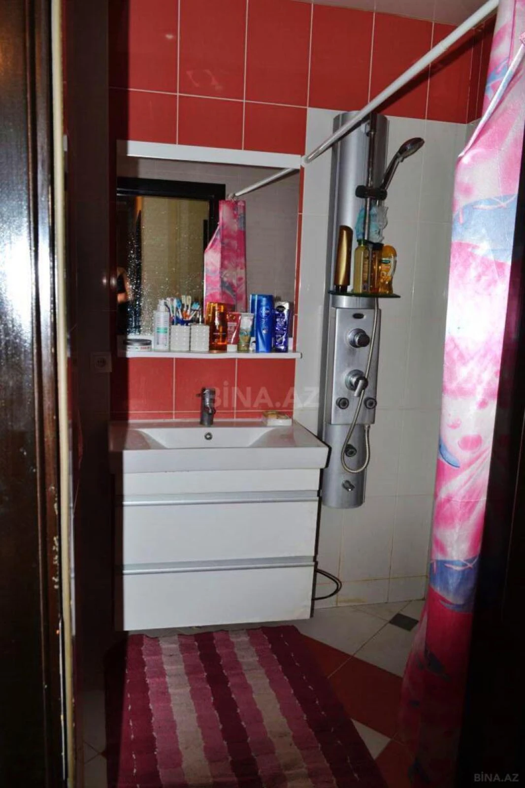 Satılır 4 otaqlı mənzil 98 m²