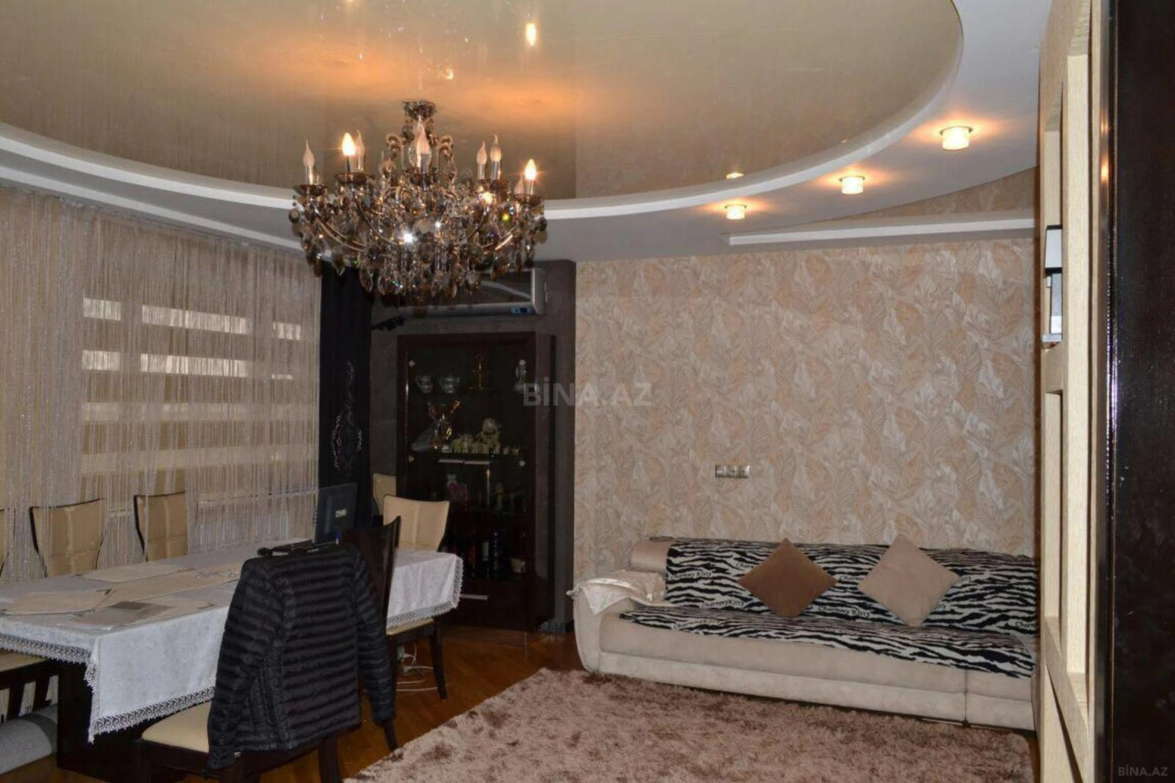 Satılır 4 otaqlı mənzil 98 m²