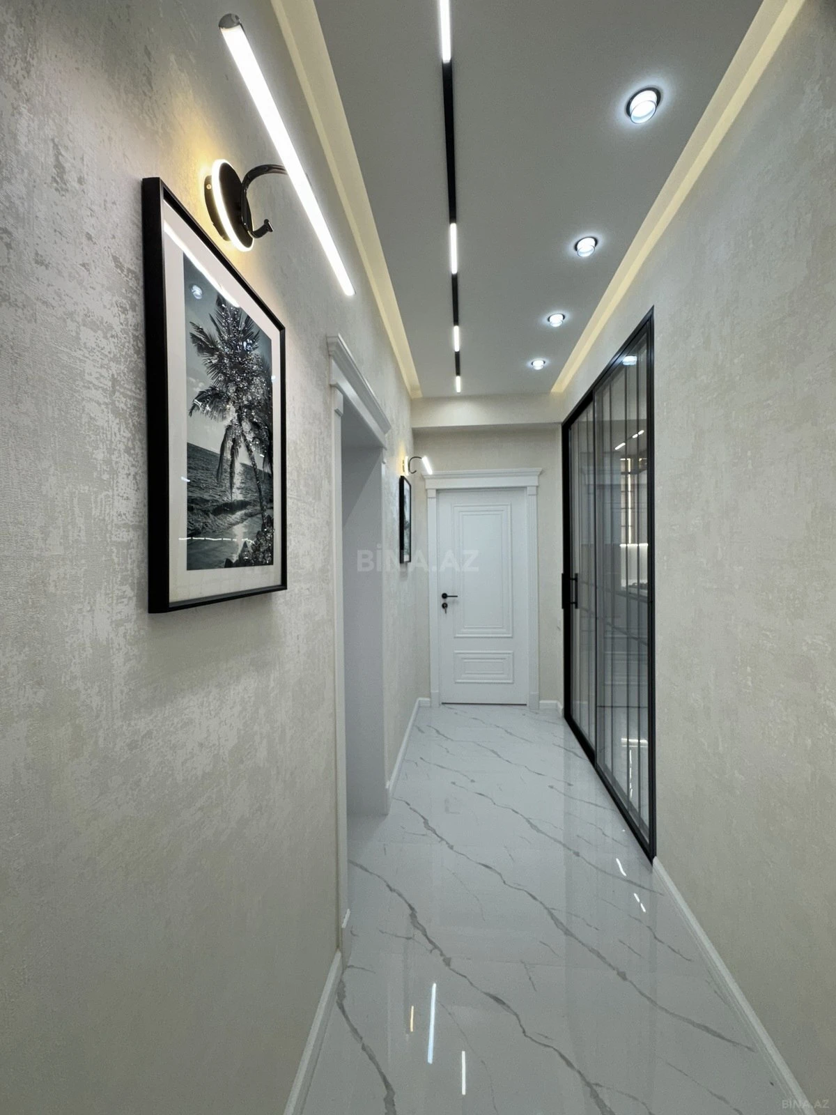 Satılır 3 otaqlı mənzil 135 m²