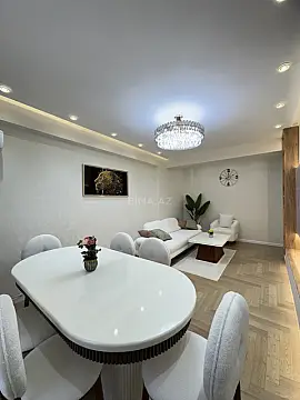Satılır 3 otaqlı mənzil 135 m²