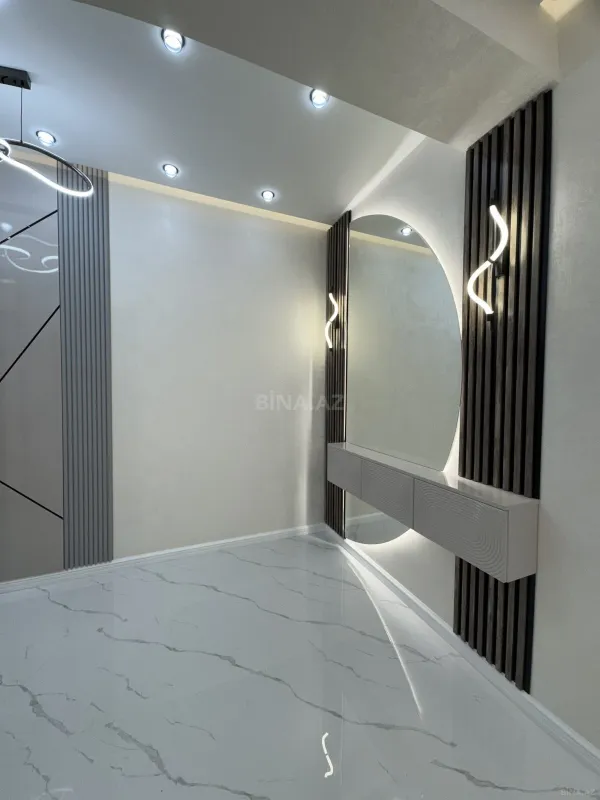 Satılır 3 otaqlı mənzil 135 m²