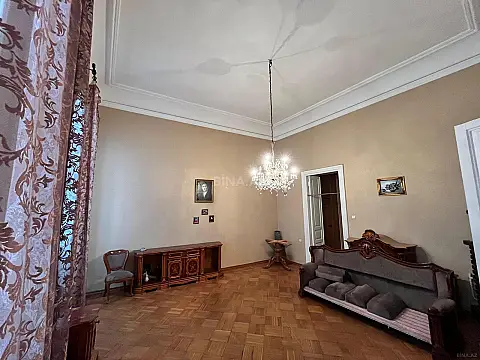 Kirayə verilir obyekt 200 m²