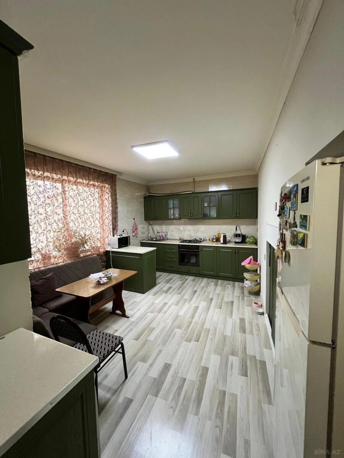 Kirayə verilir obyekt 200 m²