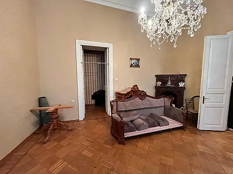 Kirayə verilir obyekt 200 m²