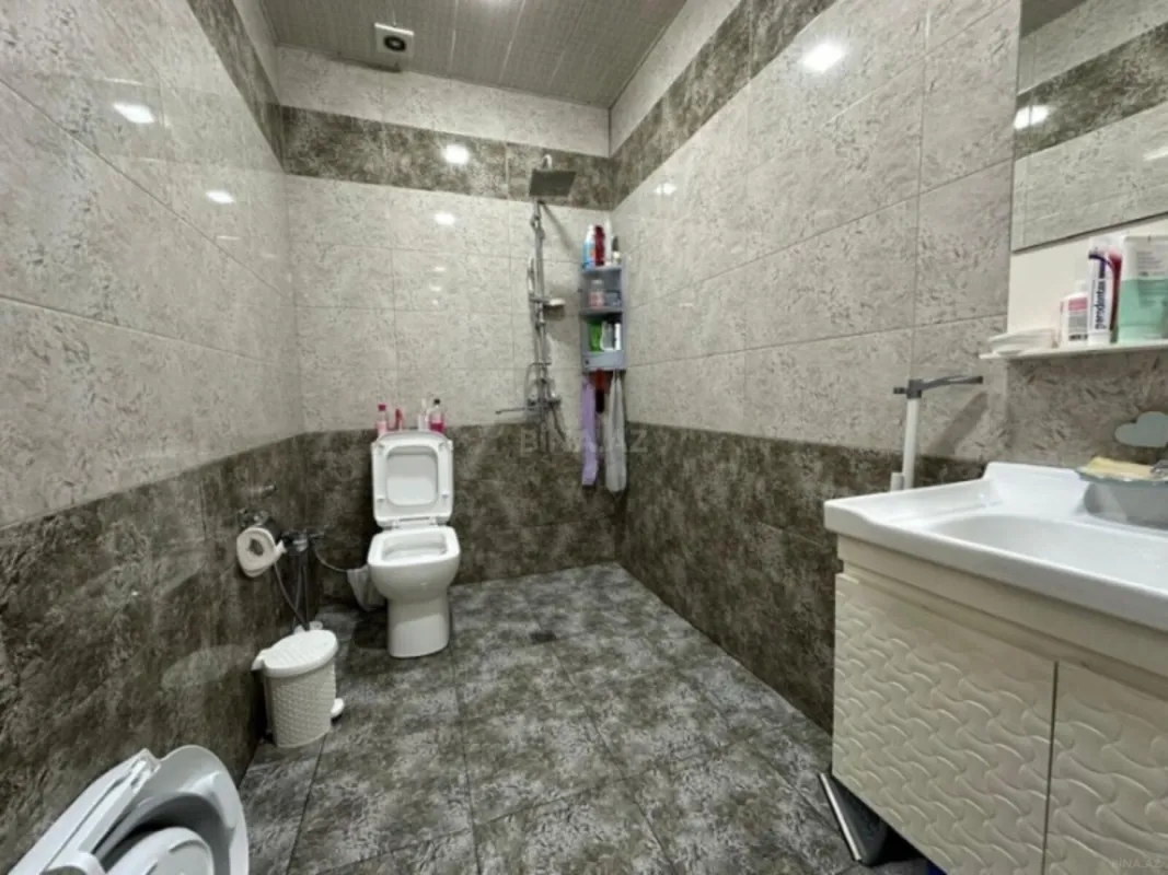 Satılır 2 otaqlı mənzil 65 m²