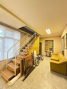 Satılır 5 otaqlı həyət evi 250 m²