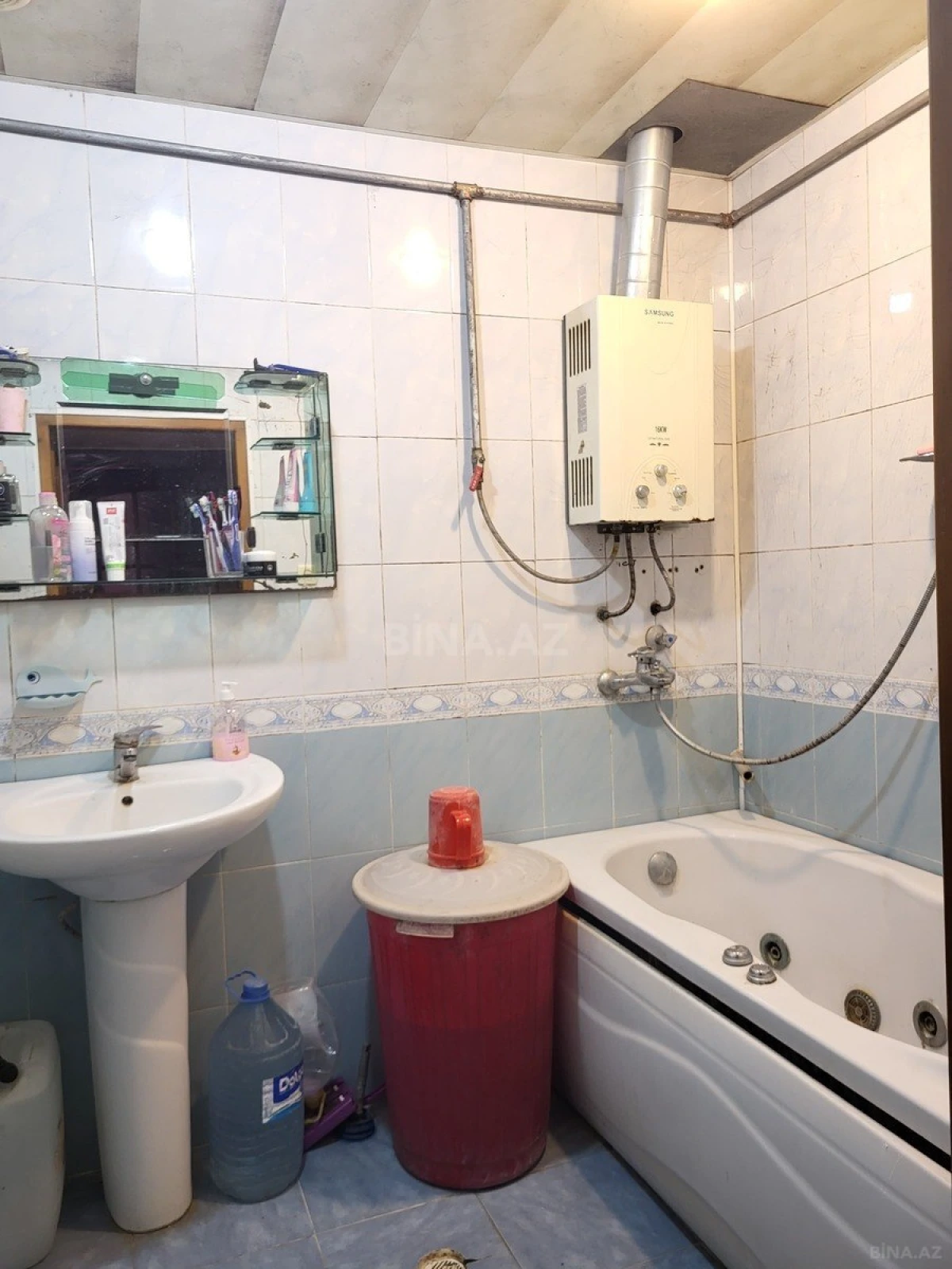 Satılır 4 otaqlı mənzil 80 m²