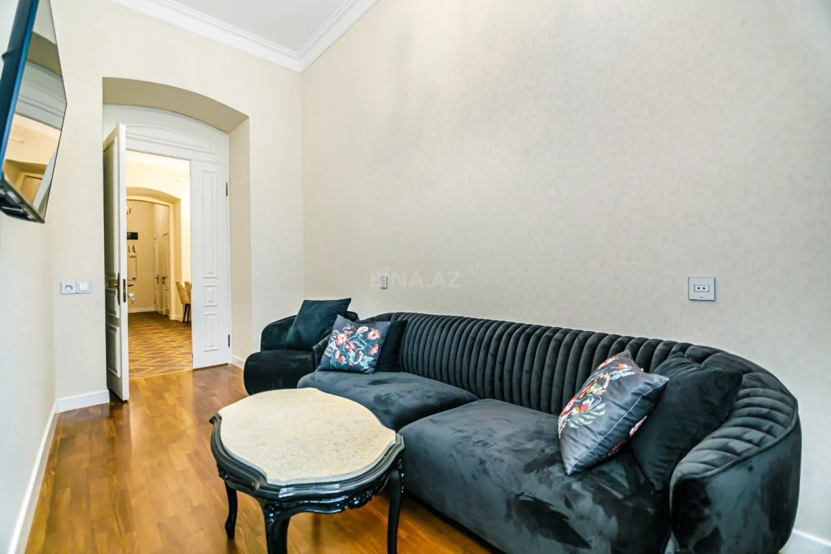 Satılır 2 otaqlı mənzil 68.8 m²