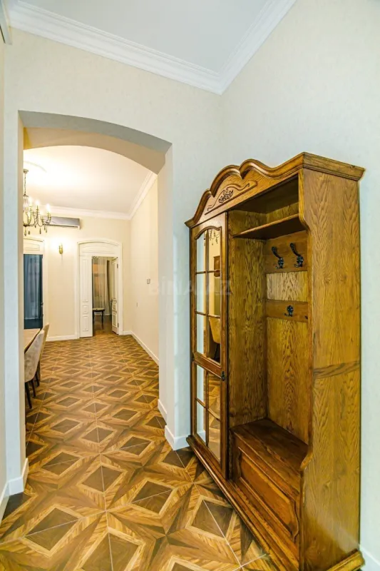 Satılır 2 otaqlı mənzil 68.8 m²