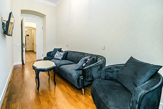 Satılır 2 otaqlı mənzil 68.8 m²