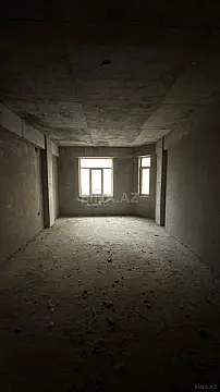 Satılır 5 otaqlı mənzil 225 m²