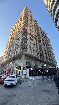Satılır 4 otaqlı mənzil 200 m² — Bakı 4 otaq 200.00 m²
