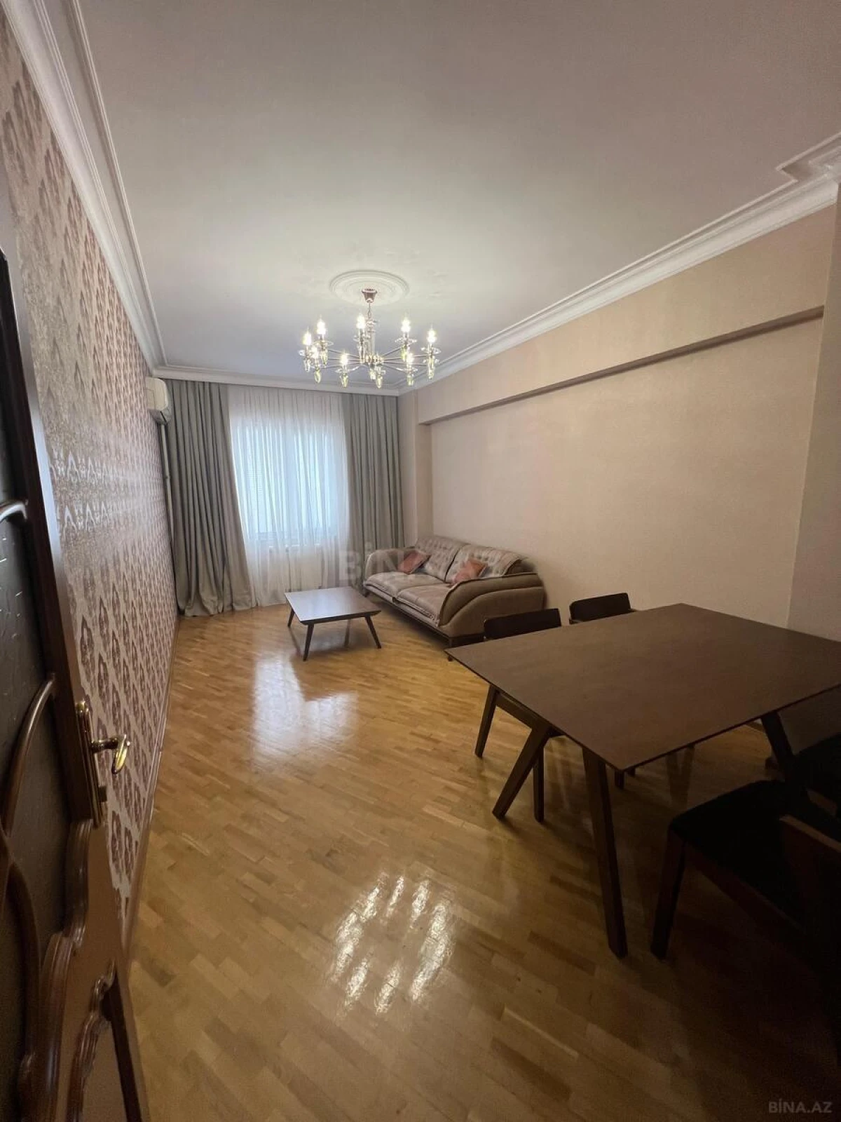 Kirayə verilir 3 otaqlı mənzil 120 m²