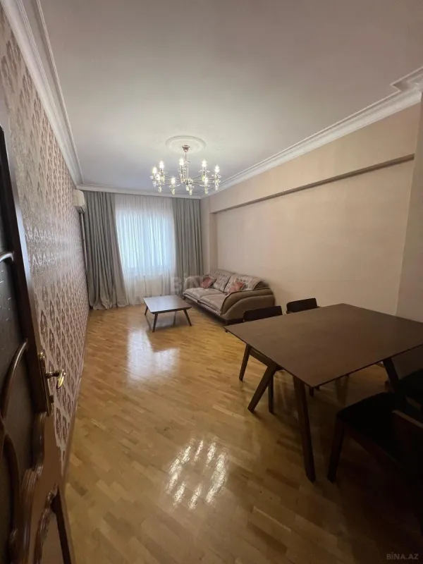 Kirayə verilir 3 otaqlı mənzil 120 m²