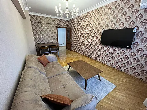 Kirayə verilir 3 otaqlı mənzil 120 m² — Bakı, İnşaatçılar 3 otaq 120.00 m²