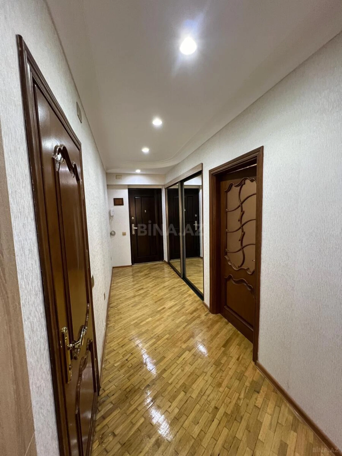 Kirayə verilir 3 otaqlı mənzil 120 m²