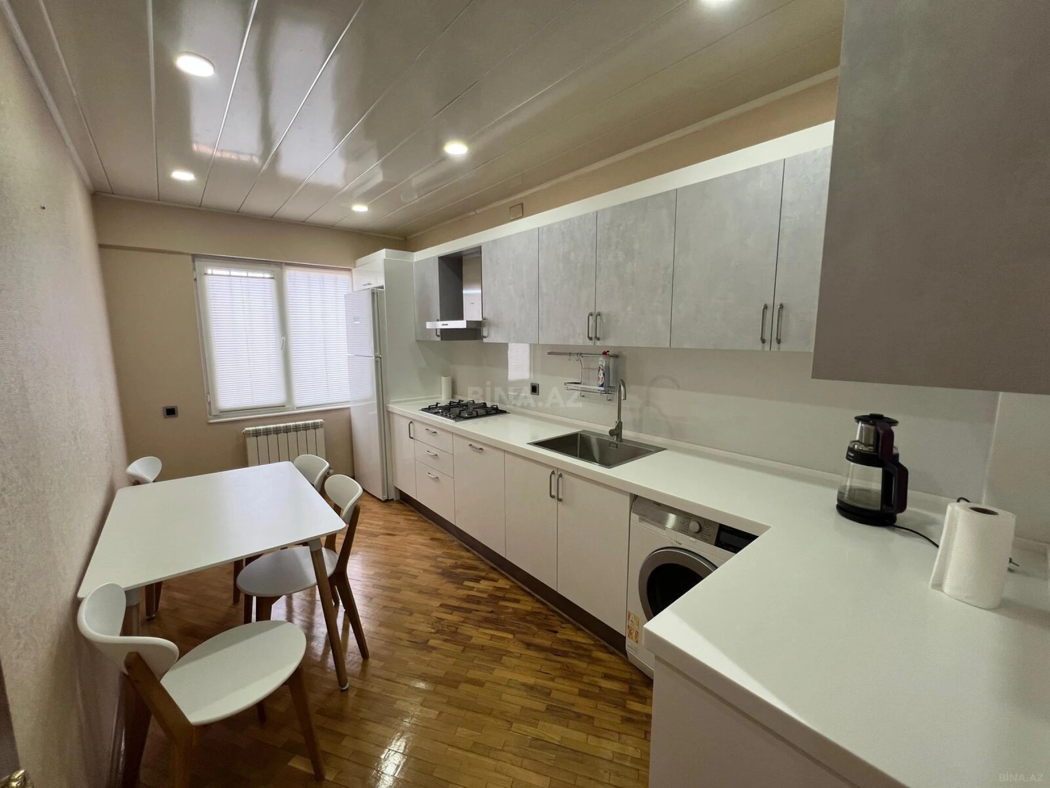 Kirayə verilir 3 otaqlı mənzil 120 m²