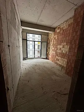 Satılır 2 otaqlı mənzil 76 m²