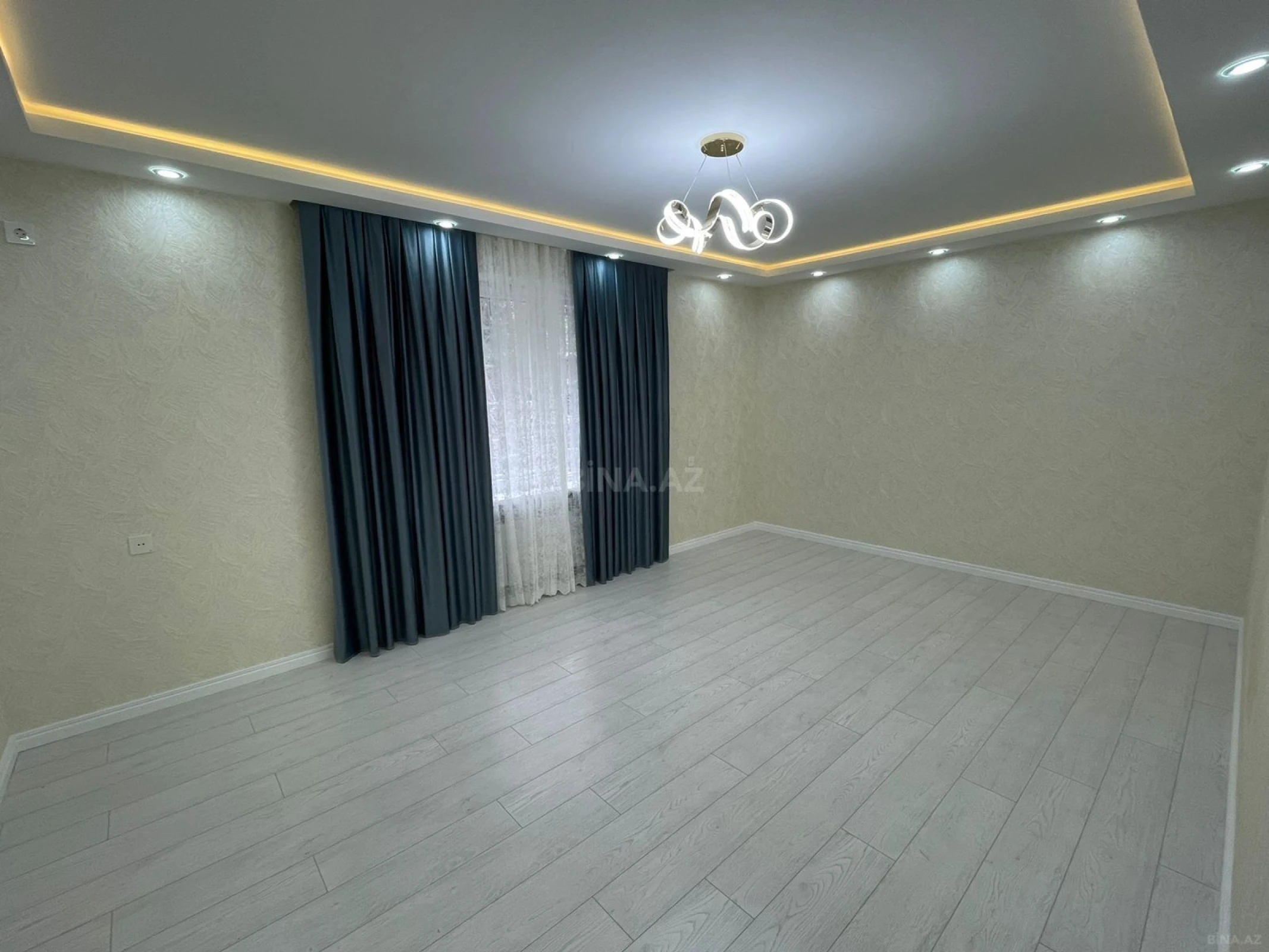 Satılır 2 otaqlı mənzil 60 m²