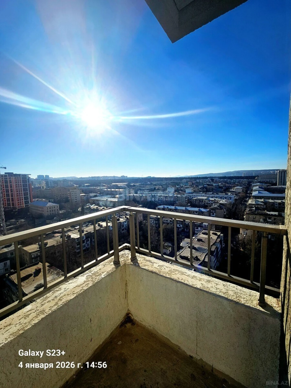 Satılır 5 otaqlı mənzil 288 m²