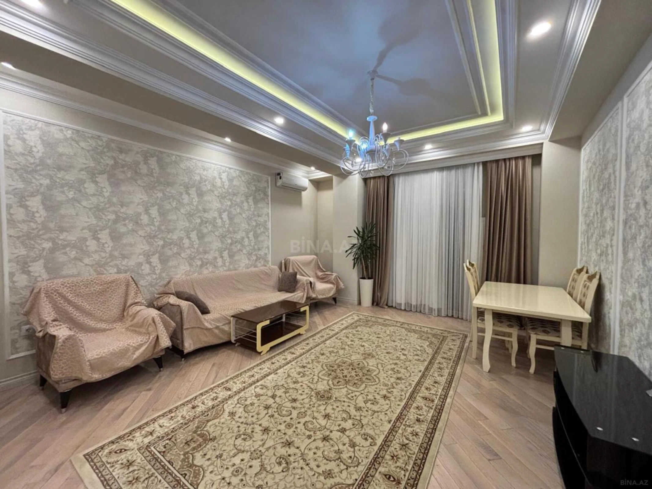 Kirayə verilir 3 otaqlı mənzil 140 m²
