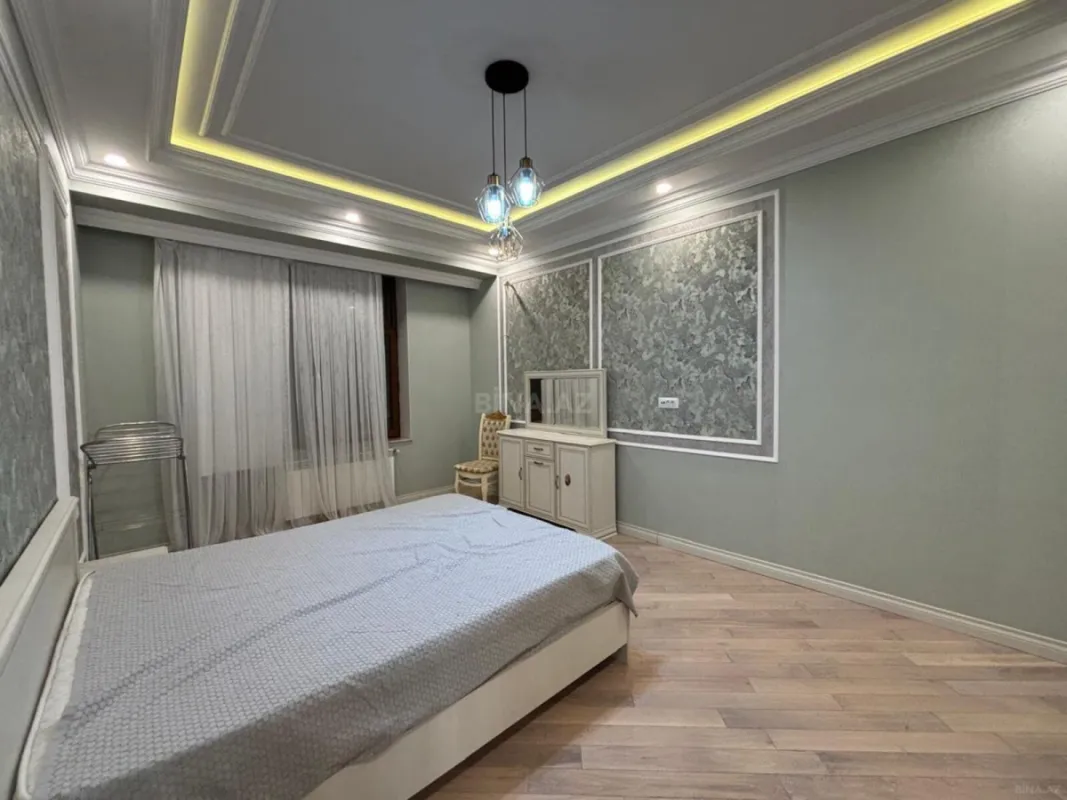 Kirayə verilir 3 otaqlı mənzil 140 m²