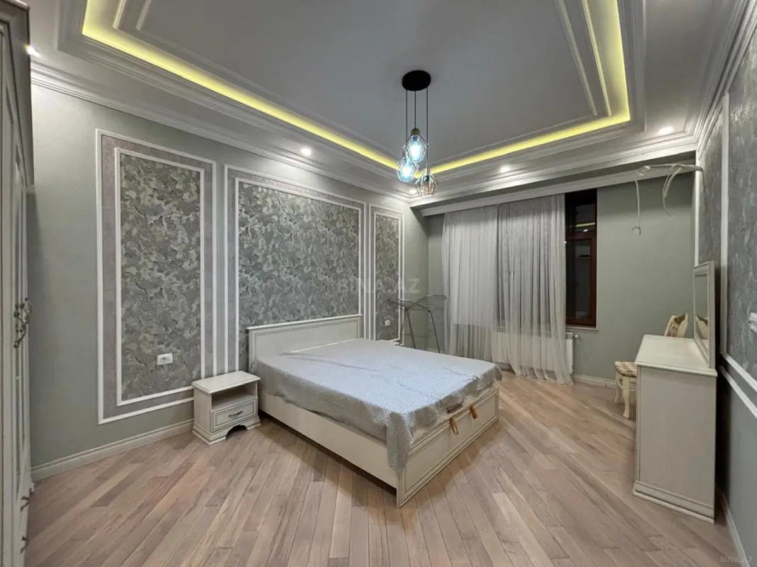 Kirayə verilir 3 otaqlı mənzil 140 m²