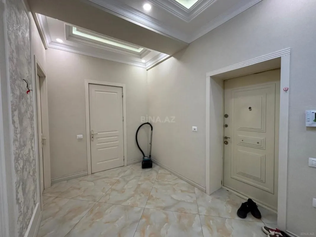 Kirayə verilir 3 otaqlı mənzil 140 m²